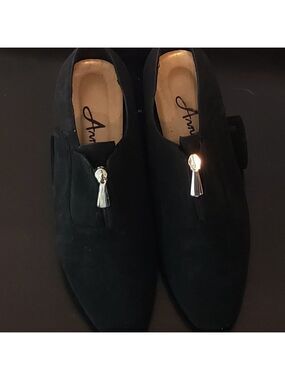 Ladies ANNIE Black Suede Booties w/Zipper - 8WW
